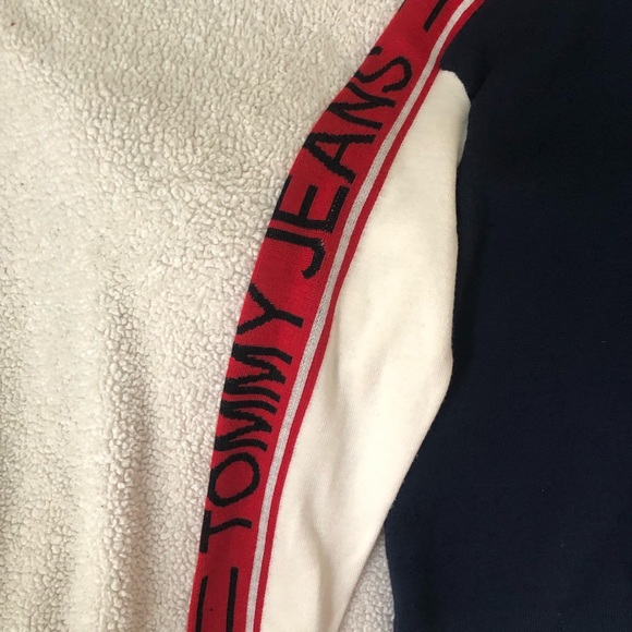 Tommy Hilfiger sweater navy blue gently worn - Picture 3 of 5